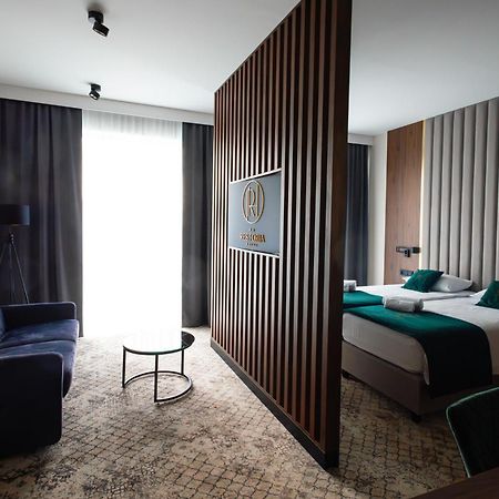 Restoria Hotel*** Радзинь-Подляскі Екстер'єр фото